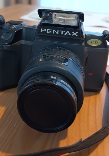 Zdjęcie oferty: Analogowy Pentax z obiektywem 35-80mm