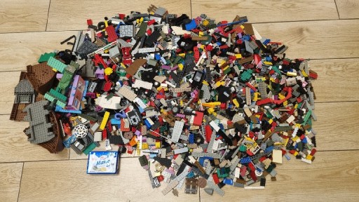 Zdjęcie oferty: Klocki LEGO COBI mix z kilkunastu zestawów 3.6kg