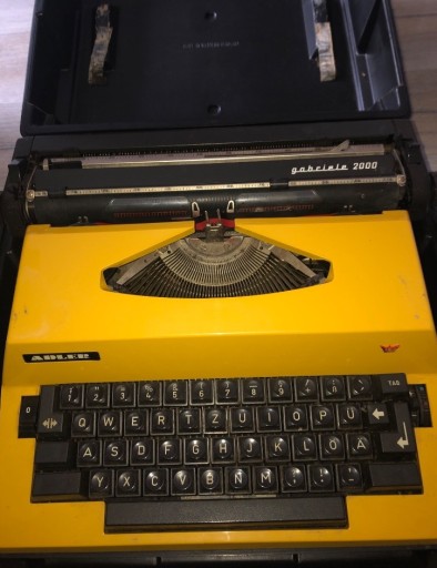 Zdjęcie oferty: Maszyna do pisania 