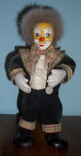 Zdjęcie oferty: lalka porcelanowa klaun - Pierot wysokość 20 cm