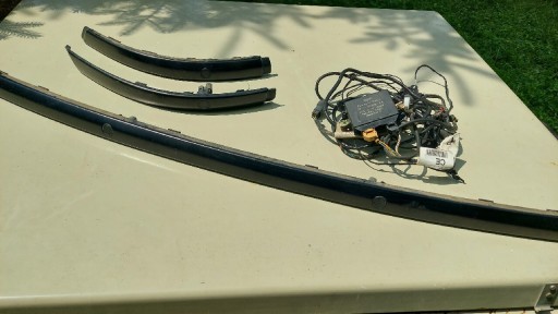 Zdjęcie oferty: Mondeo mk3 hatchback. Listwa z czujnikami cofania. Komplet PDC