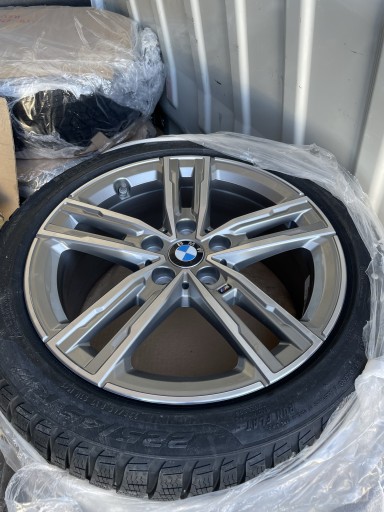 Zdjęcie oferty: Koła do BMW z nowymi oponami run flat Pirelli 