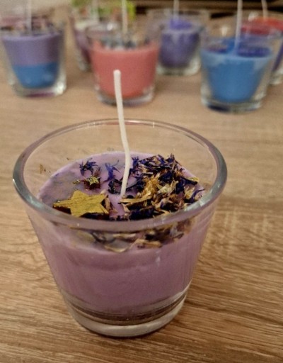 Zdjęcie oferty: Świeczka sojowa w szklanym pojemniku. Świąteczny prezent