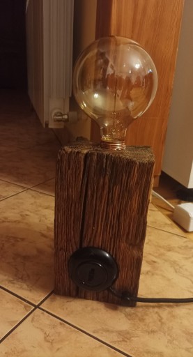 Zdjęcie oferty: Lampa retro/loft dębowa podstawa