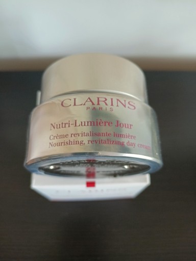 Zdjęcie oferty: Clarins Nutri-Lumière Jour, day cream, 50 ml, nowy