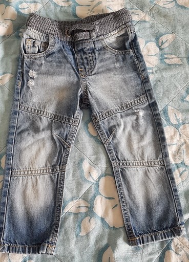 Zdjęcie oferty: spodnie jeans F&F 9-12 miesięcy chłopiec