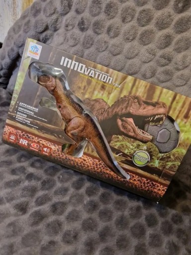 Zdjęcie oferty: Interaktywny dinozaur, T-Rex, chodzi, ryczy