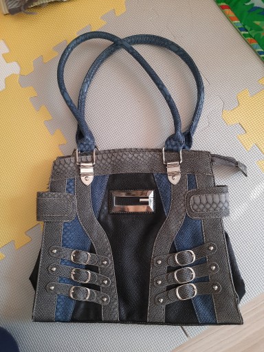 Zdjęcie oferty: Niebiesko-czarna poręczna torebka,srebrne elementy