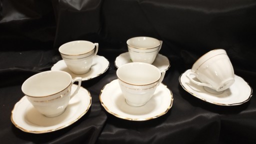 Zdjęcie oferty: Porcelana Wałbrzych 5 filiżanek/talerzyki 