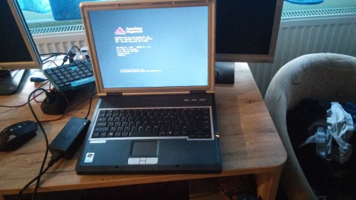 Zdjęcie oferty: Laptop nietypowy eisystem 4406 2.4GHZ 1GB 30GB HDD