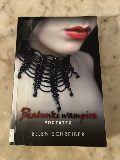Zdjęcie oferty: Pocałunek wampira Poczatek Ellen Schreiber