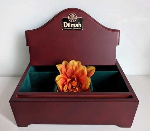 Zdjęcie oferty: Dilmah Pojemnik drewniany na herbaty Prezenter