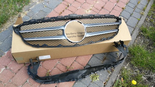 Zdjęcie oferty: Grill w205 Mercedes Oryginał. a2058800183