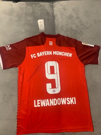 Zdjęcie oferty: Koszulka Bayern  Munich R Lewandowski z autografem