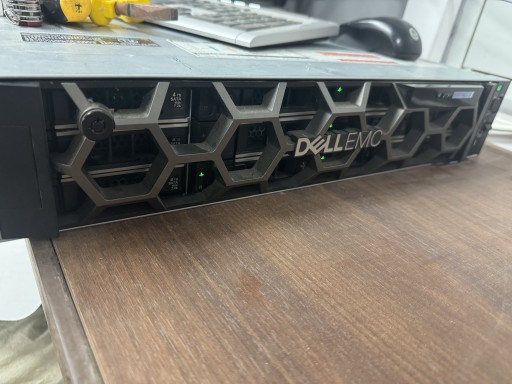 Zdjęcie oferty: Dell R540 128GB RAM, 2x Xeon 4110 2.1GHz, 21TB HDD