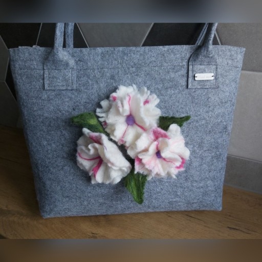 Zdjęcie oferty: torebka filc, kwiat, wełna merynosów, gramotki, A4