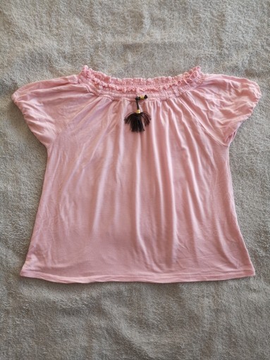 Zdjęcie oferty: Różowa bluzka z frędzlami bufkami Kappahl 134 140