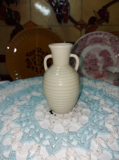 Zdjęcie oferty: mały wazonik ceramiczny 