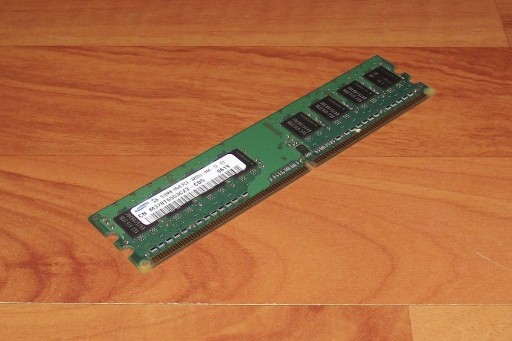 Zdjęcie oferty: Pamięć DDR2 512MB Samsung 553MHz (PC2-4200)