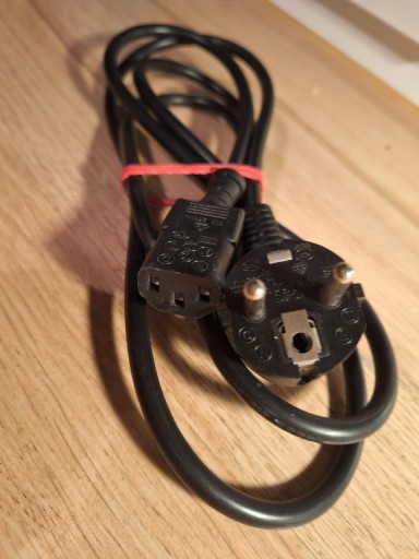 Zdjęcie oferty: Solidny nieużywany kabel zasilajacy do komputera
