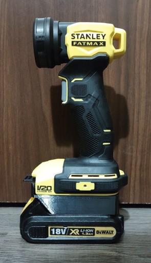 Zdjęcie oferty: Adapter Stanley Fatmax V20 na baterie DeWalt XR18 