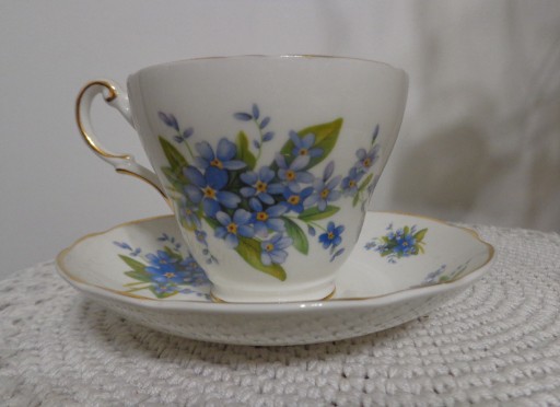 Zdjęcie oferty: HERITAGE Fiołki filiżanka ze spodkiem