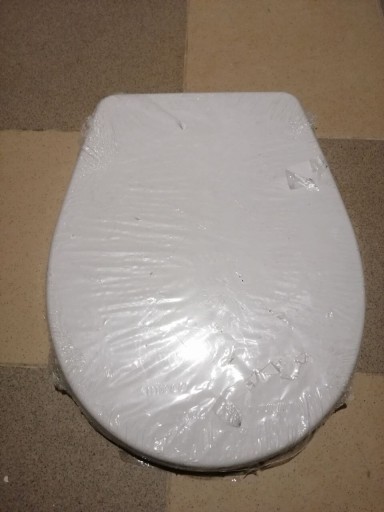 Zdjęcie oferty: Deska WC antybakteryjna nowa kolor biały polecam 