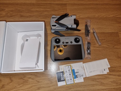 Zdjęcie oferty: Dron DJI mini 3 pro RC-2 KRAKOW