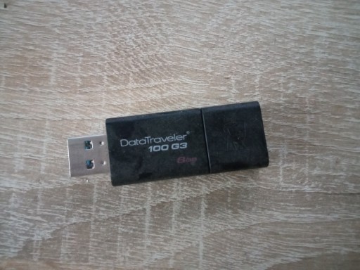 Zdjęcie oferty: Używany pendrive 8GB