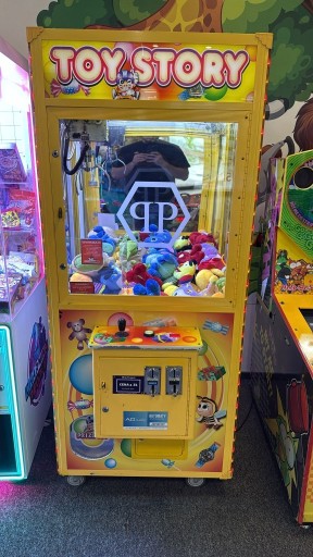 Zdjęcie oferty: Automat do gry "Toy story"/łapa