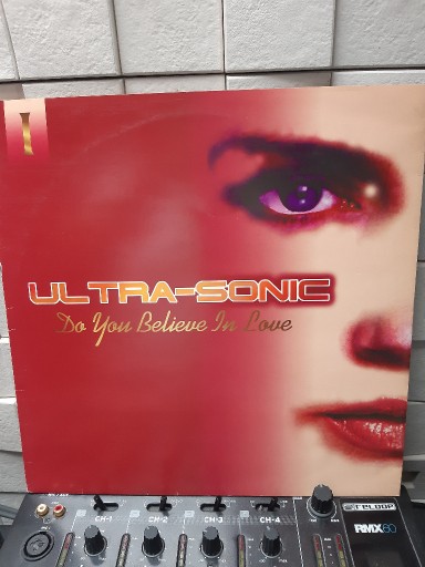 Zdjęcie oferty: maxi vinyl Ultra-Sonic – Do You Believe In Love Hardcore HappyHardcore