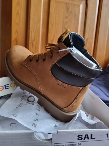 Zdjęcie oferty: Nowe buty skórzane Geox- Yellow/Browne rozmiar 34