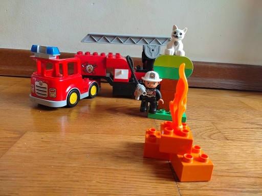 Zdjęcie oferty: LEGO Duplo Wóz strażacki Straż pożarna 