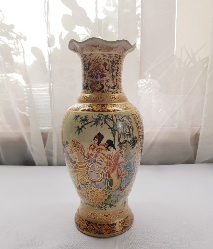Zdjęcie oferty: Śliczny wazon,  ok 30 cm wzór chiński Vintage 