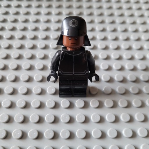 Zdjęcie oferty: LEGO Star Wars First Order Tehnician 