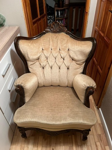 Zdjęcie oferty: Fotel rzeźbiony ludwik