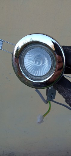 Zdjęcie oferty: Oprawki lampa halogenowa żarówka  halogen sufitowy