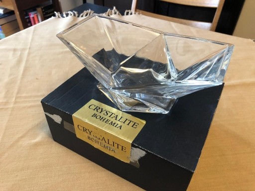 Zdjęcie oferty: Salaterka Bohemia Origami 22 cm szklana