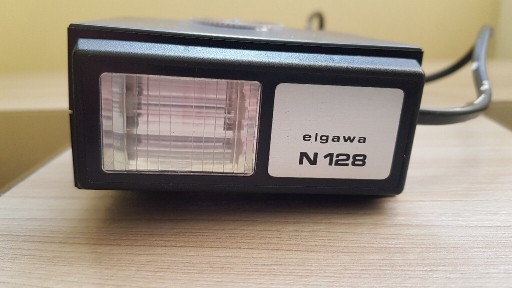 Zdjęcie oferty: Lampa błyskowa elgawa N128 DDR