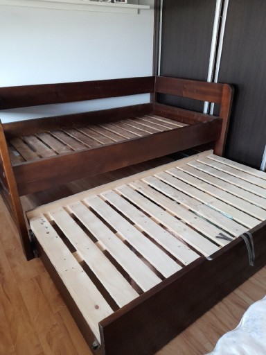 Zdjęcie oferty: Łóżko drewniane rozkładane 