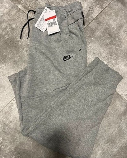 Zdjęcie oferty: Spodnie Nike Techfleece r. M