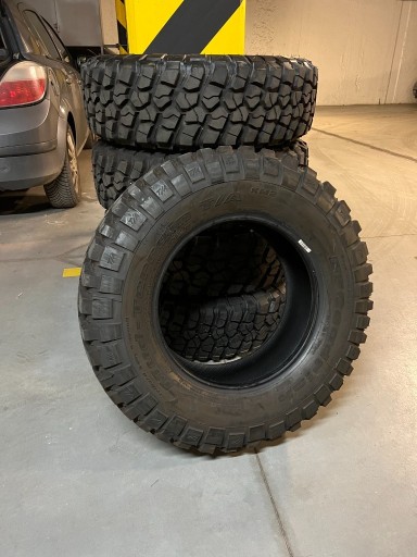 Zdjęcie oferty: BFGOODRICH MUD TERRAIN T/A KM2 255/75 R17