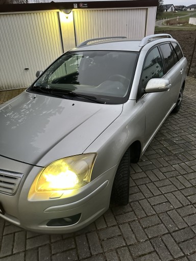 Zdjęcie oferty: Toyota Avensis 2,2