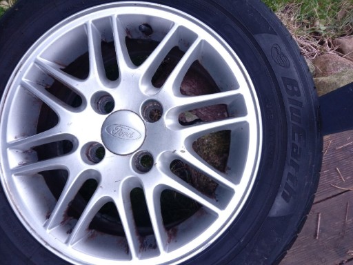 Zdjęcie oferty: 4 x KOŁA (OPONY+FELGI ALU) FORD 195/60R15 88H Yokohama ZIMOWE KOMPLET 4 szt