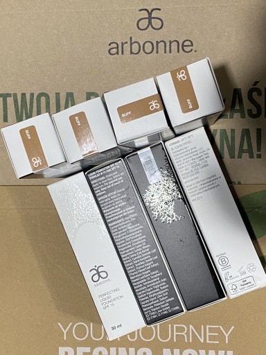 Zdjęcie oferty: Arbonne Kryjacy Podkład SPF15 Buff