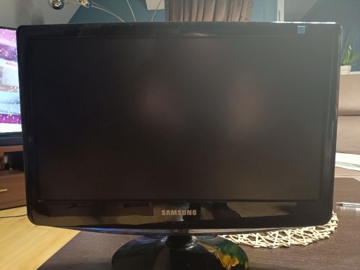 Zdjęcie oferty: Monitor Samsung czarny 19 cali