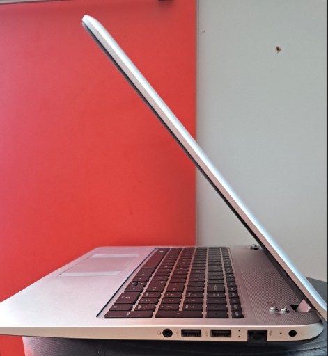 Zdjęcie oferty: Laptop HP ENVY Dotykowy ekran  m6-n010dx 15.6"   Uszkodzony / na części