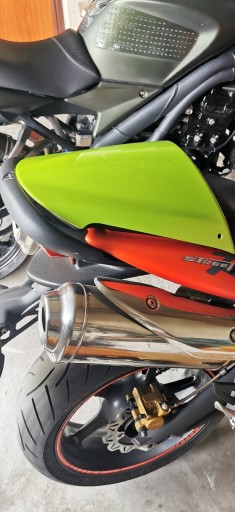 Zdjęcie oferty: Zadupek Triumph Street Triple 675 NOWY 