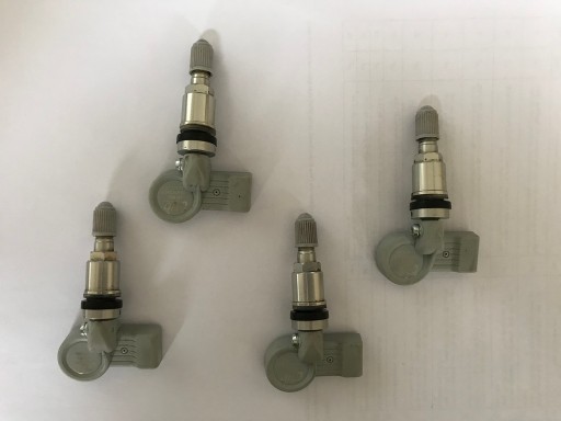 Zdjęcie oferty: Czujniki ciśnienia powietrza TPMS Mercedes W205