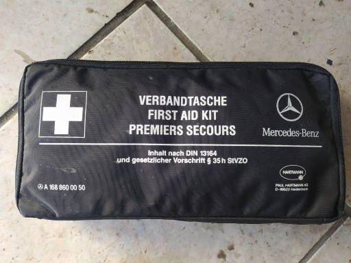 Zdjęcie oferty: Oryginalna apteczka Mercedes W168 Kompletna
